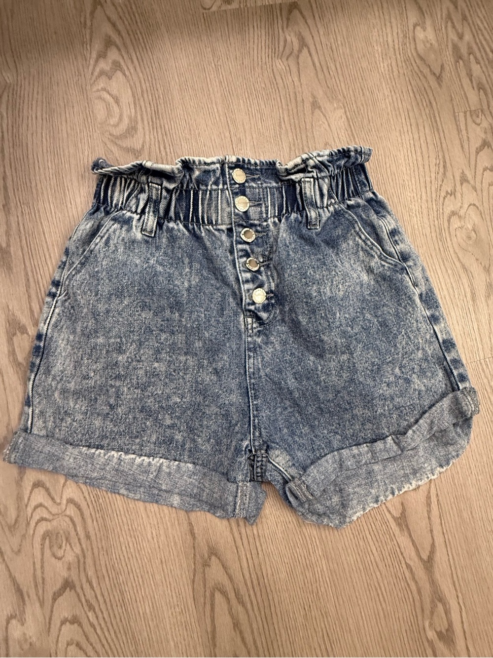 Women’s High-Rise Acid Washed Blue Paperbag Button-Front Jean Shorts Size Small